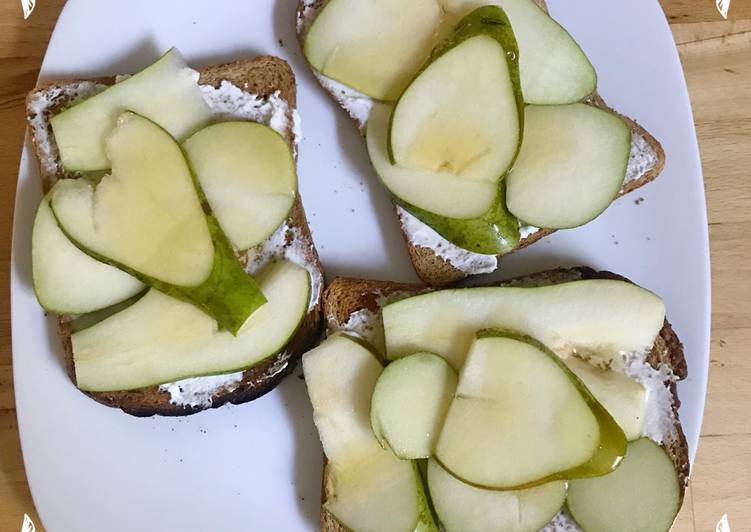 Pear and ricotta cheese on toast