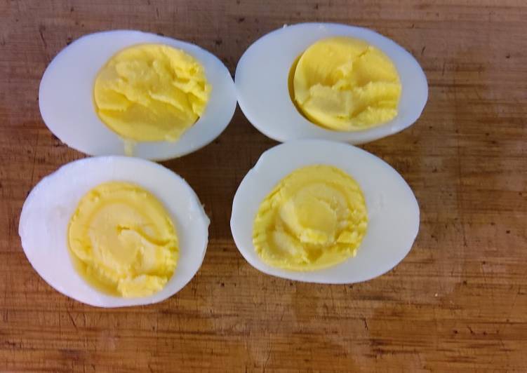 Lee's "Perfect" Hard Boiled Eggs