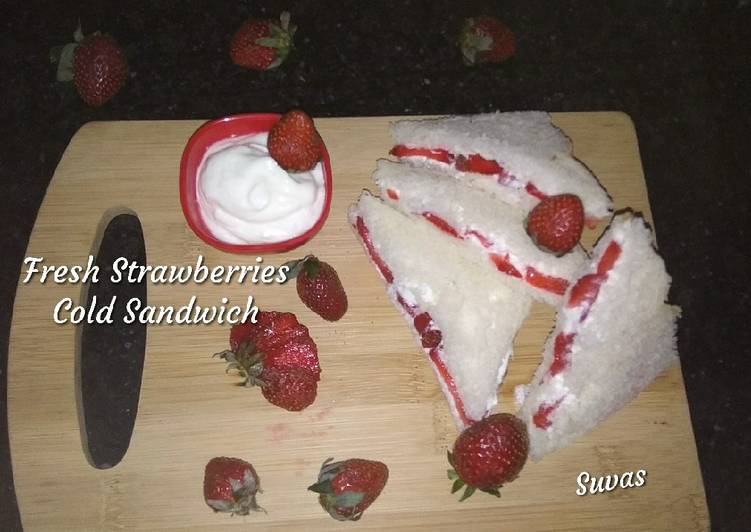 Fresh Strawberries Cold Sandwich