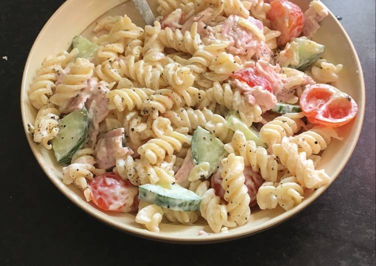 Easy pasta for lunch boxes or hot summer evening dinner :)