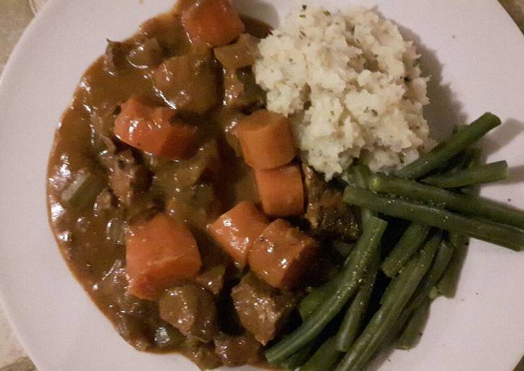 Beef & carrot stew (slow cooker)