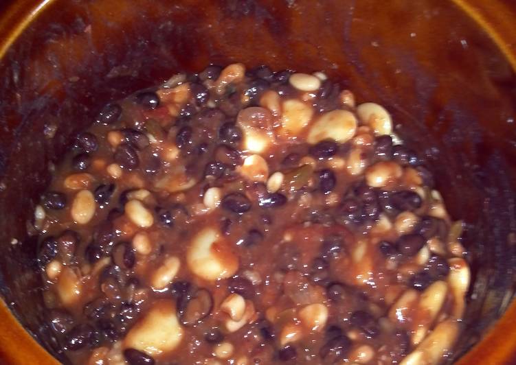 Easy Crockpot BBQ Beans