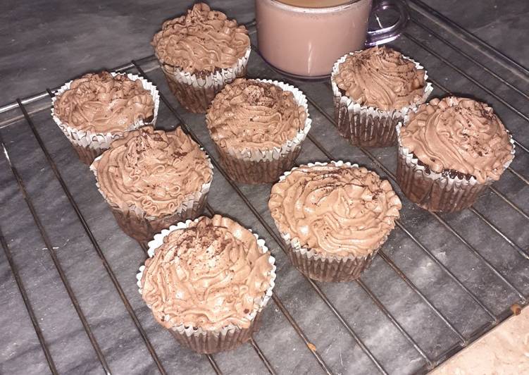 Chocolate cupcakes with buttercream Frosting