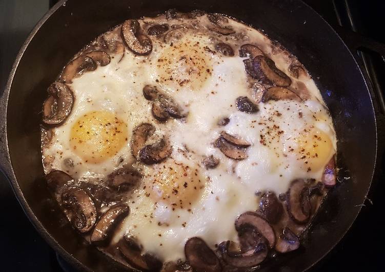 Baked Eggs with Mushrooms and Cheese