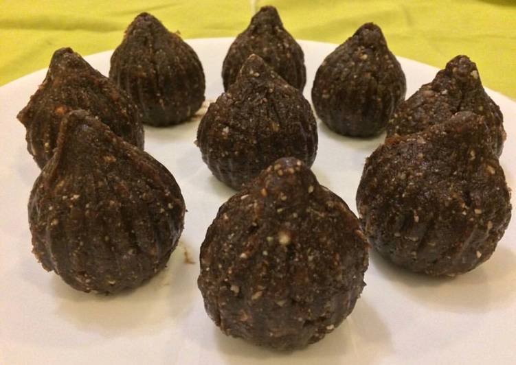 Dates and dark chocolate ganache modaks