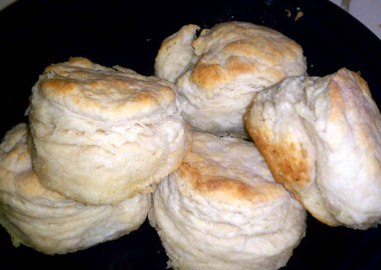 Sharon's Flaky Buttermilk Biscuits