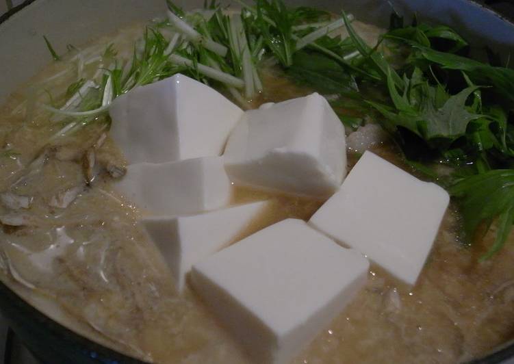 Easy on the Stomach! Soy Milk Hot Pot for a Late Night Dinner