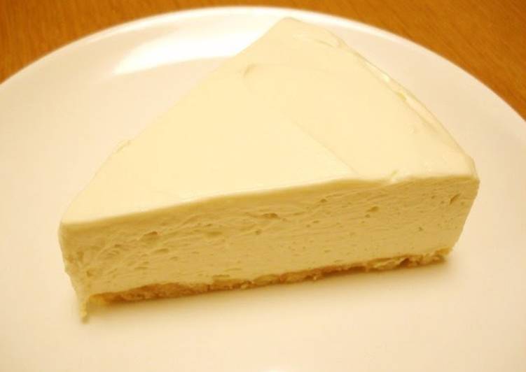 No Need for Gelatin! Creamy Soft No-Bake Cheesecake