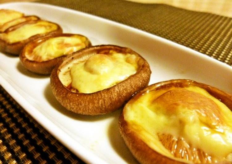 Shiitake Mushrooms with Melted Cheese