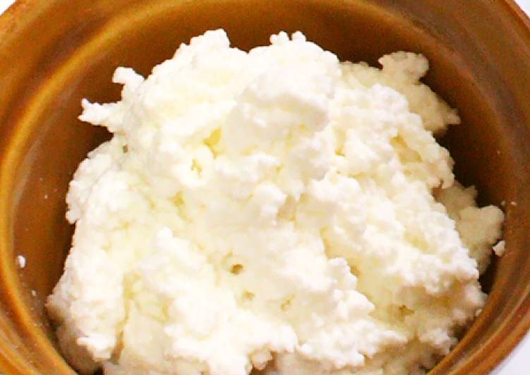 How to Make Low-Fat Ricotta Cheese in the Microwave