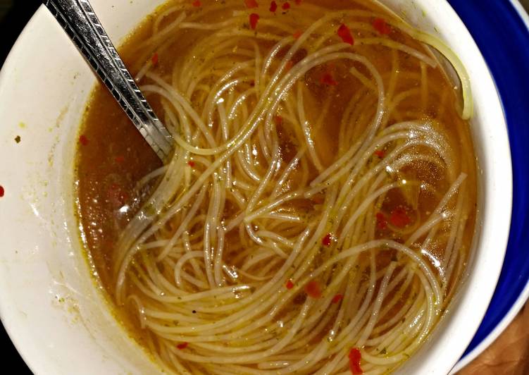Rice noodle soup *phake pho*