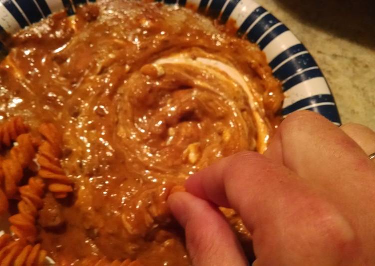 Twisted Chili Cheese Dip