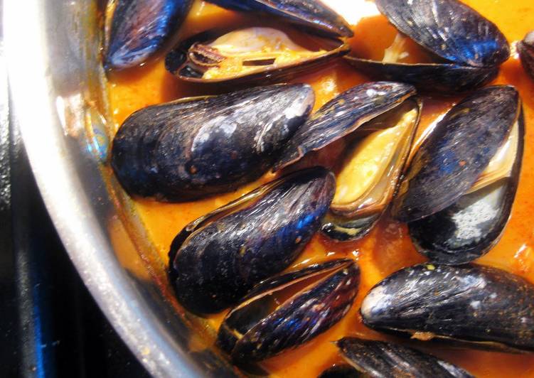 Thai Curry Mussels