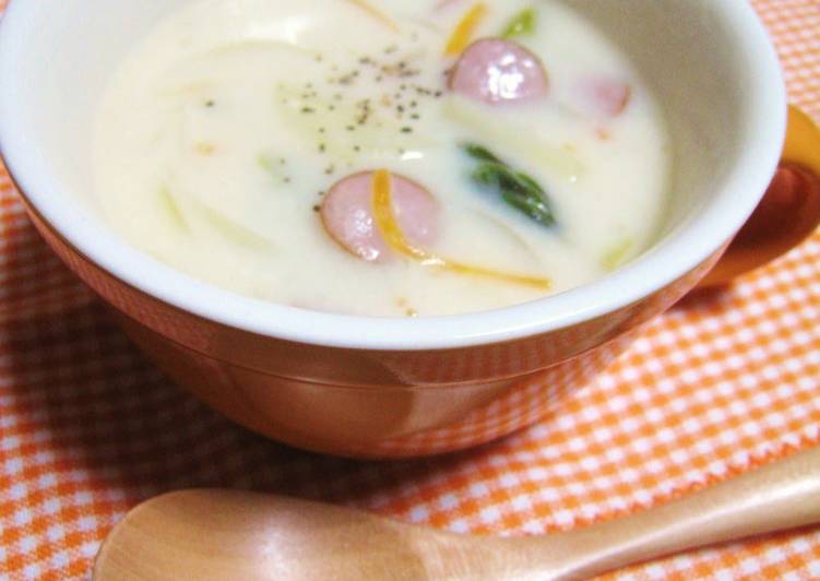 Cream Soup Side Dish with Wiener Sausages