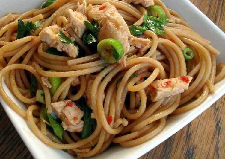 Chicken Noodles by Aishi