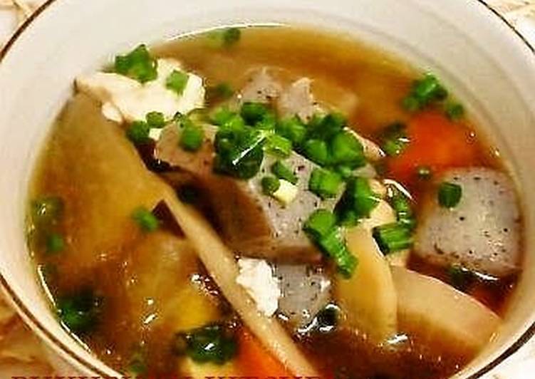 Kenchin Soup with Tofu, Chicken & Dried Shiitake Mushrooms