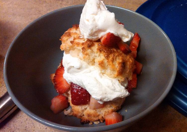 Strawberry Shortcake with Marscapone cream