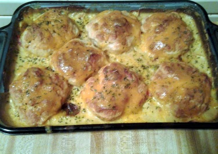 chickenbake w/ droptop biscuits