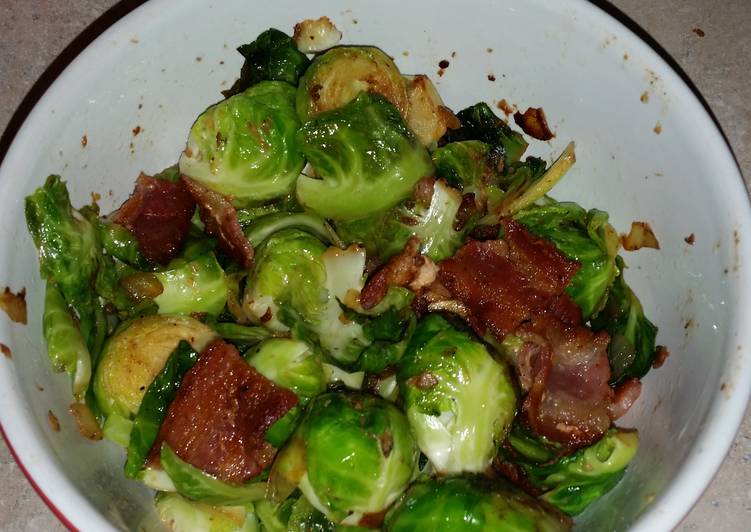 Brussel sprouts with bacon and onion
