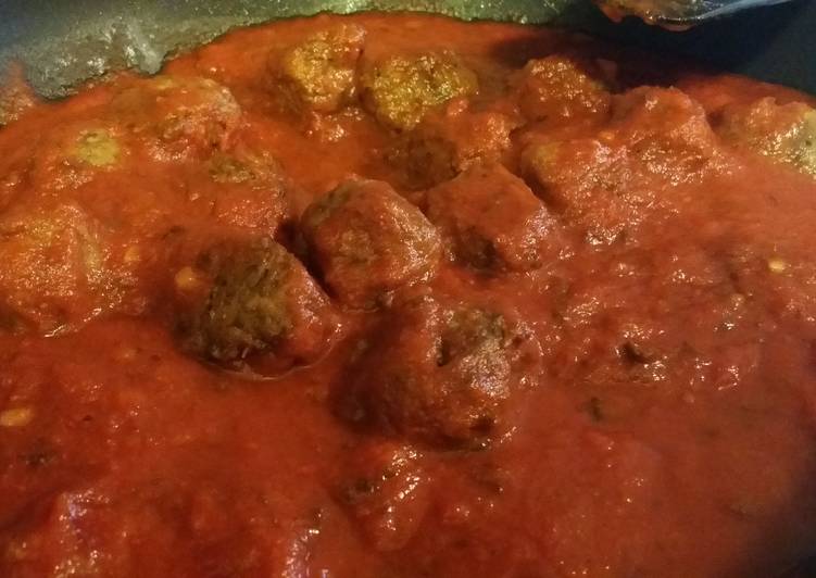 Italian Meat Balls in sauce