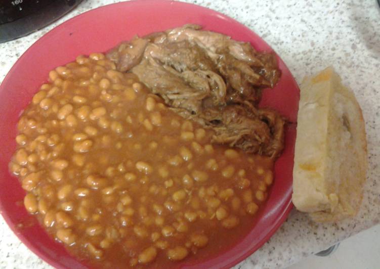 A simple way to make pulled pork and BBQ Beans