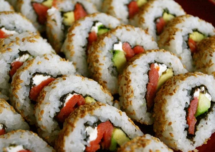 California Rolls (with Tips on Cutting the Rolls)