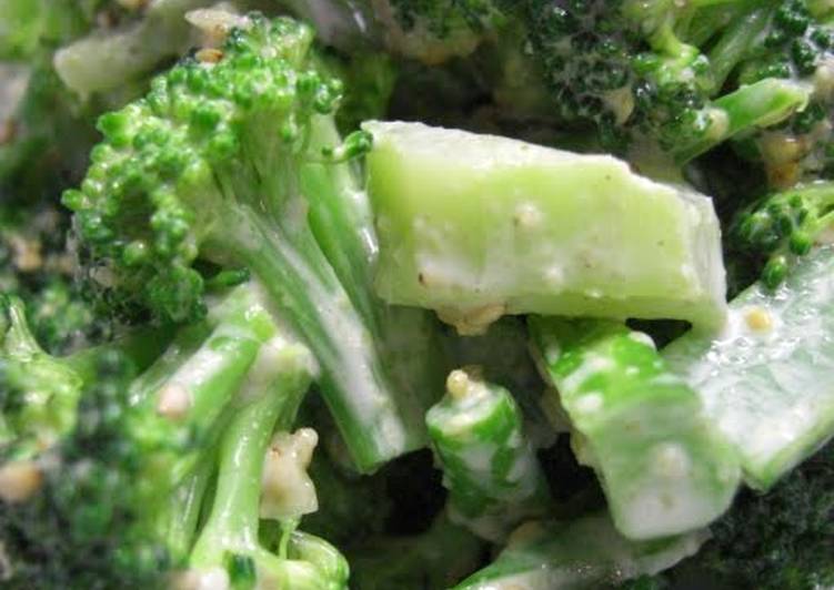 Namul-style Broccoli with Mayonnaise and Fish Sauce