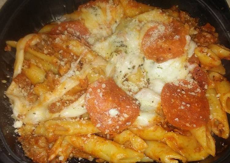 Easy Pizza baked pasta