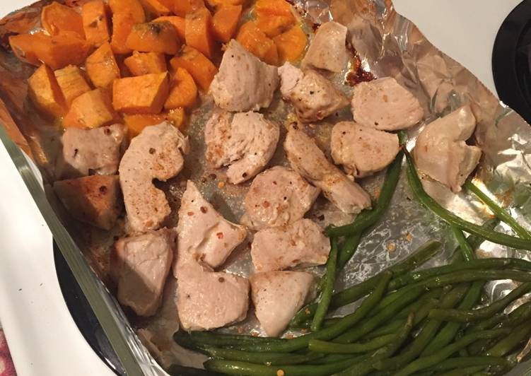 One pan chicken, sweet potato and green beans