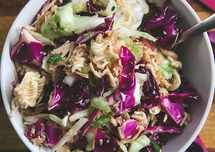 LOW CARB | Chinese Chicken Cabbage Salad