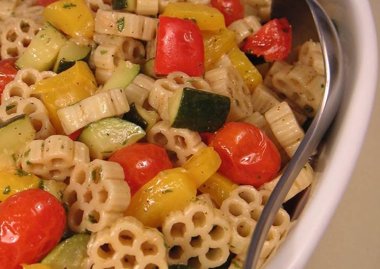 Perfect For A Potluck: Pasta Salad with Grilled Vegetables