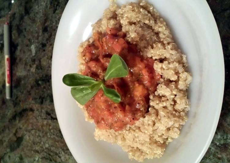 quinoa with hot tomato sauce
