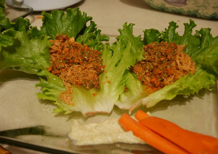 Buffalo Chicken Lettuce Wraps with Ranch Carrot Relish