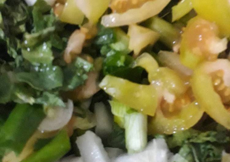 Green Tomato Raddish Salad