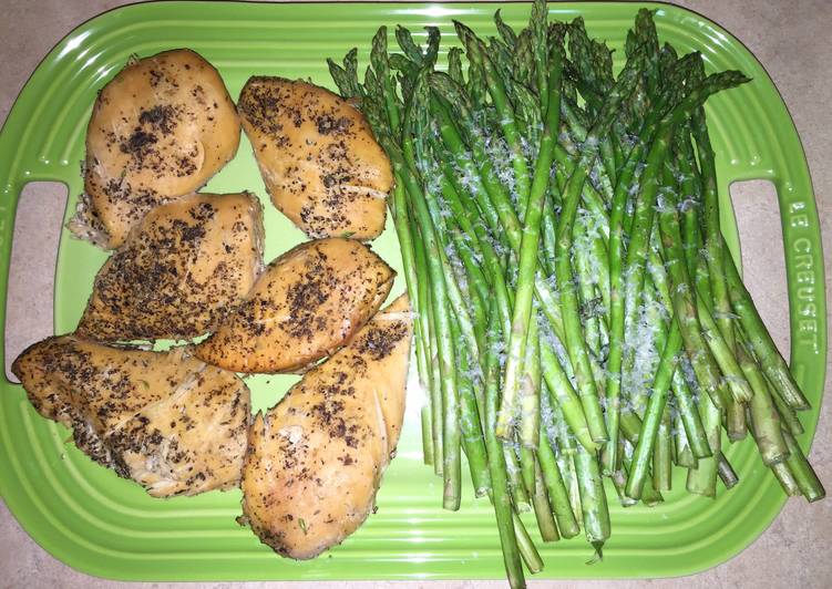 Stupid Easy (Healthy) Crock Pot Chicken & Asparagus