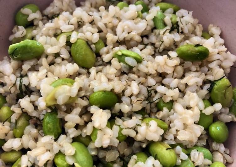 Rice with edamame and dill - vegan