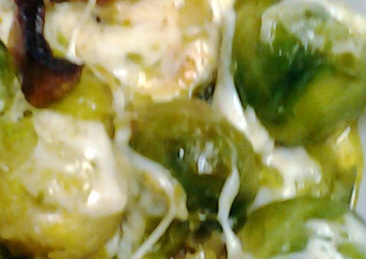 Brussel sprouts with bacon and cheese