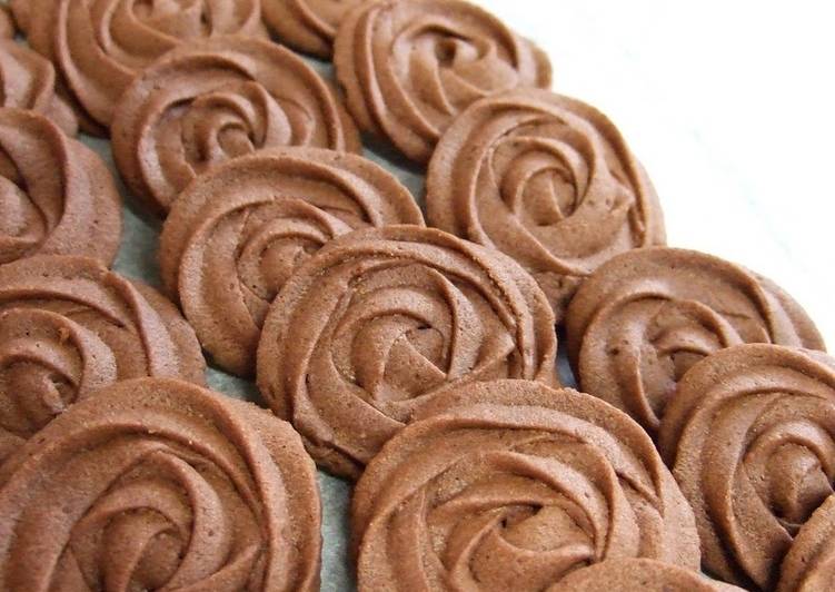 Simple Valentine's Rose Cookies