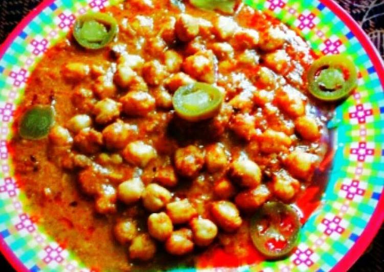 Channa Masala (Indian chickpea with gravvy)