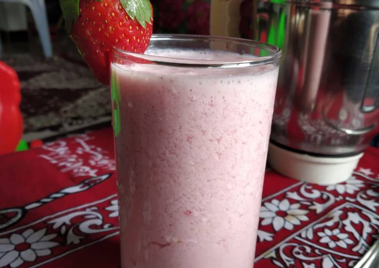 Strawberry milkshake