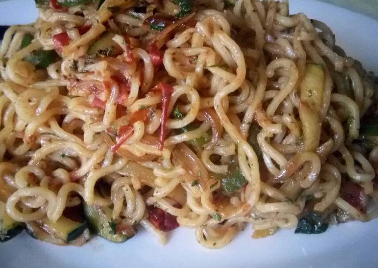 Fried spicy noodles