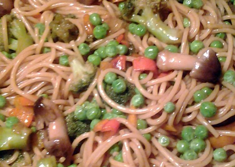 vegetable lo mein and vegetable rice