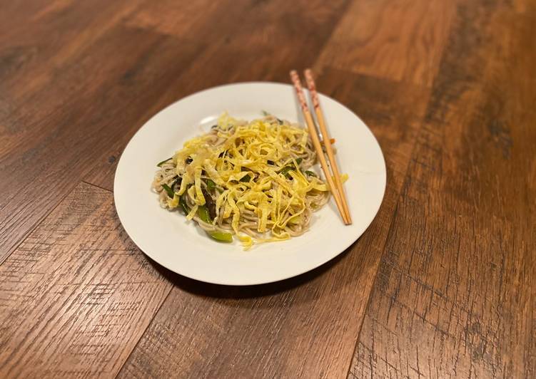 Saucy Chicken Chowmein Indian Chinese Style