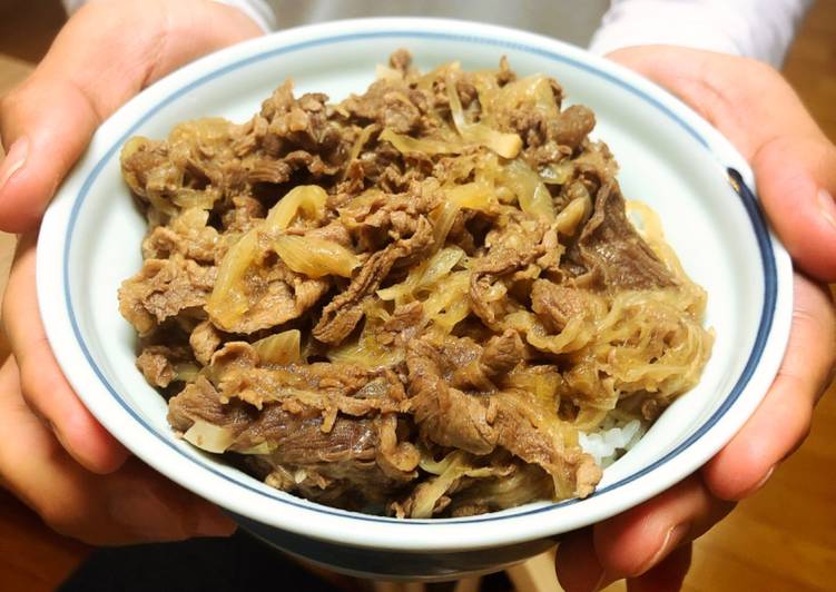 Gyudon (beef bowl)