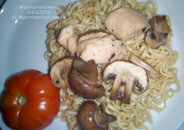 Chicken and Mushroom Noodles