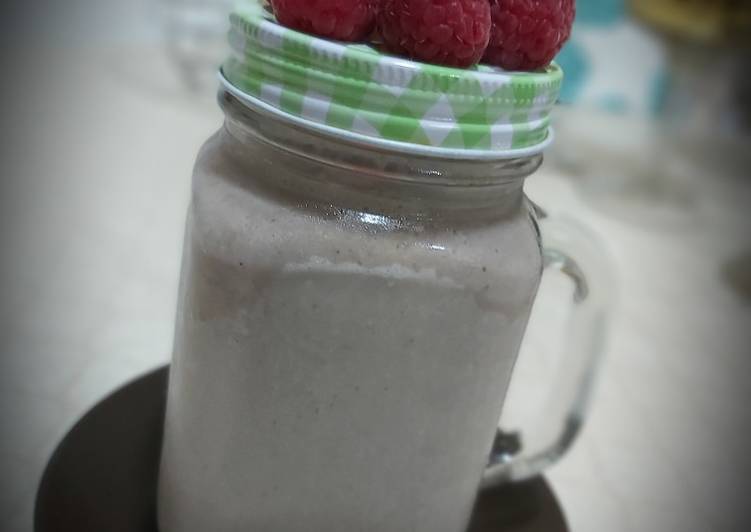 Mix berries milk smoothie