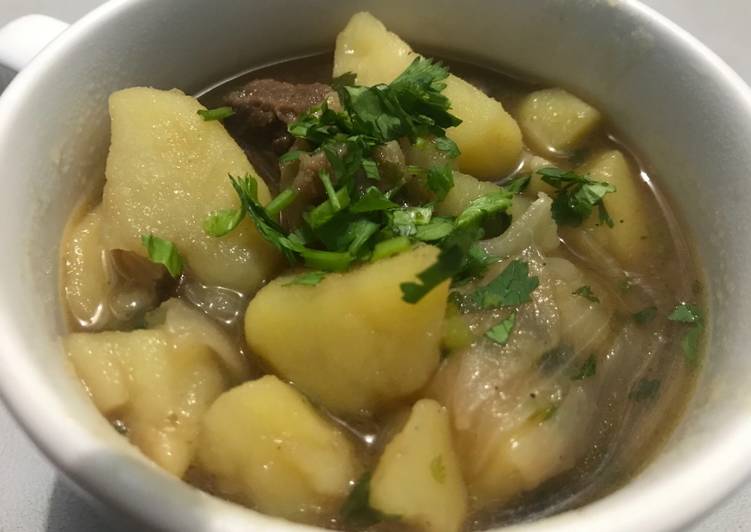 Easy and tasty beef potato soup