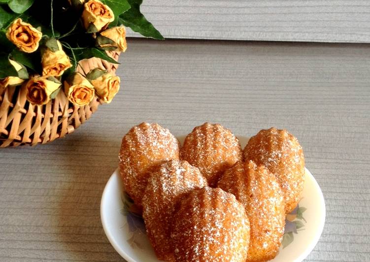 Classic French Madeleines