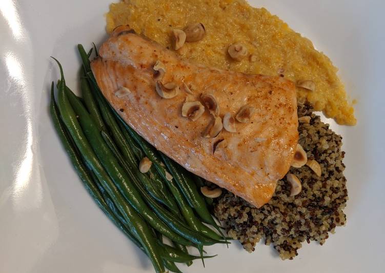 Salmon With Apricot and Fennel Tapenade