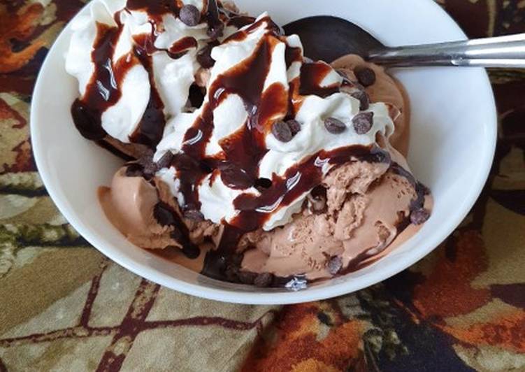 Homemade Ice cream without additives or preservatives